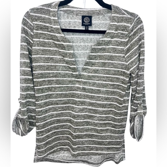 bobeau Tops - Bobeau• Women’s Olive and White Striped Knit Top XS NWOT
